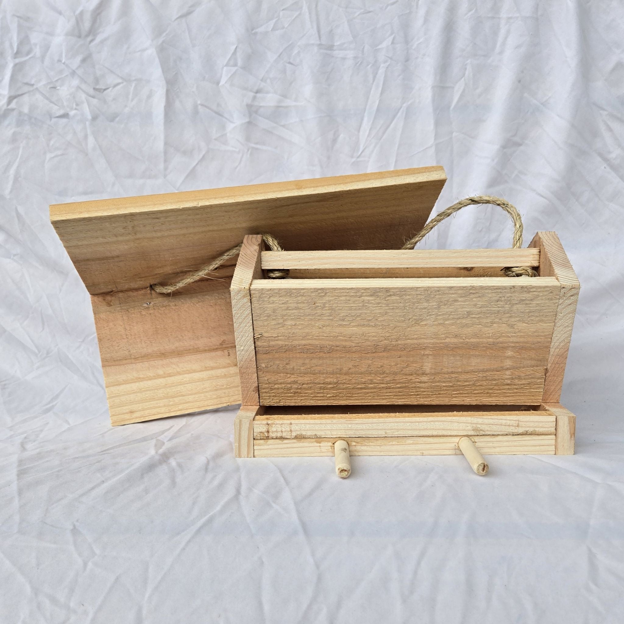 Cedar Bird Feeder